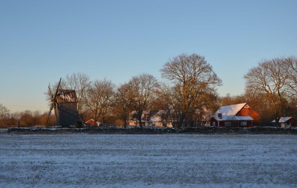 Rosenborgs Friluftspensionat Färjestaden エクステリア 写真